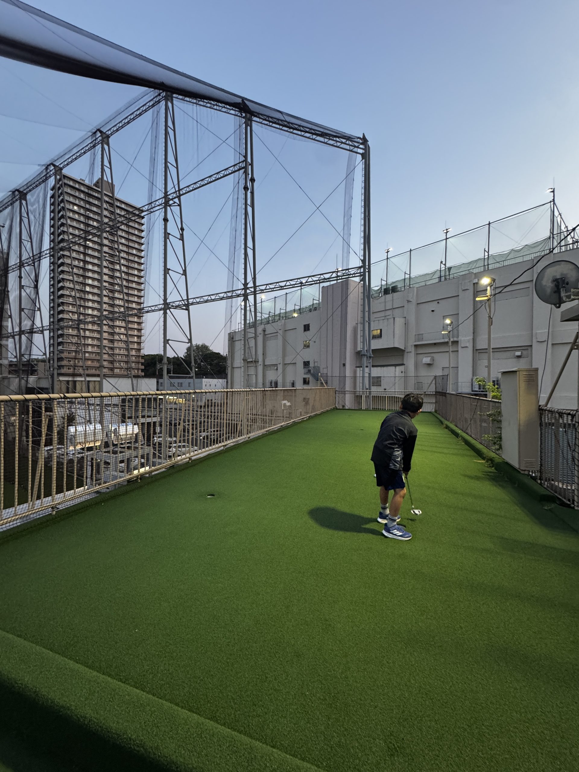 【JR王子駅 ゴルフ打ちっぱなし】サンスクエアゴルフ練習場