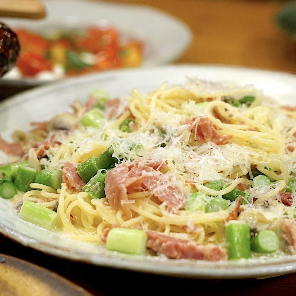 ベーコン パスタ 簡単すぎ！でも、本格イタリアンなトマトパスタ♪ レシピ・作り方