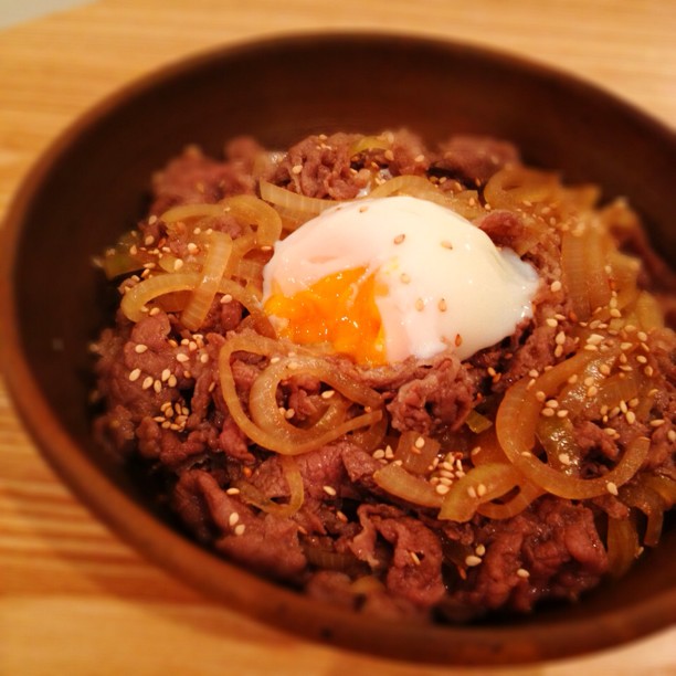 温たまのせ牛丼