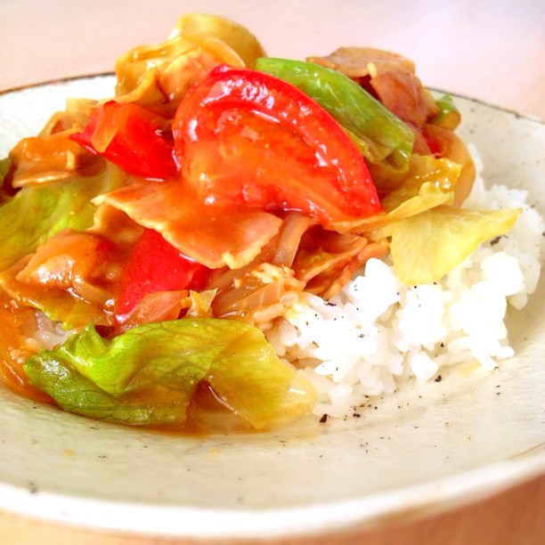 朝ごはんにもぴったり！BLTカレー